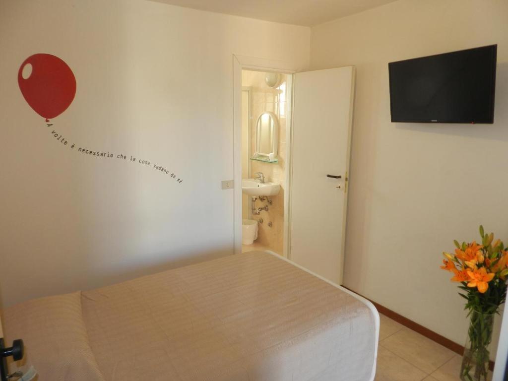 Hotel Sport Римини Екстериор снимка